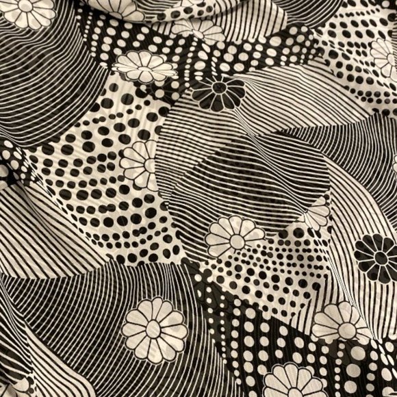 WHIRLAWAY Blouse Size 3X Sheer Flowy Flowers Stripes Dots Statement Curvy - Picture 5 of 12